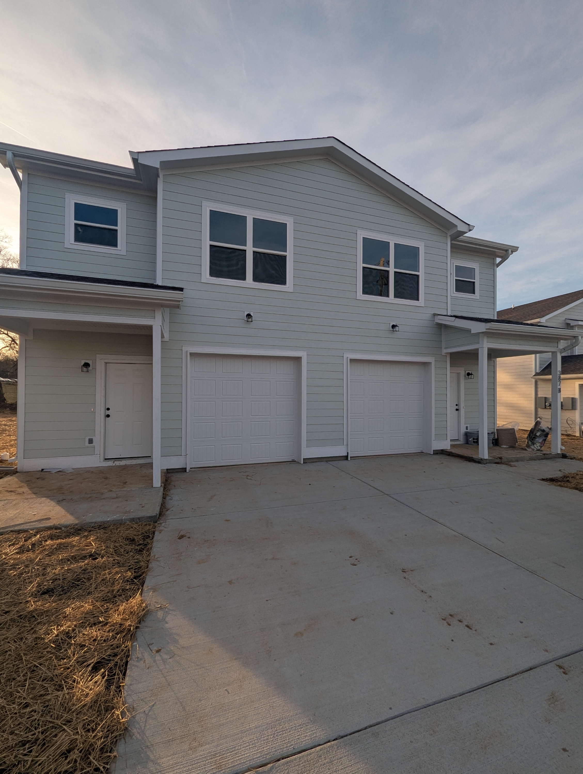 387 Armstrong Street - B